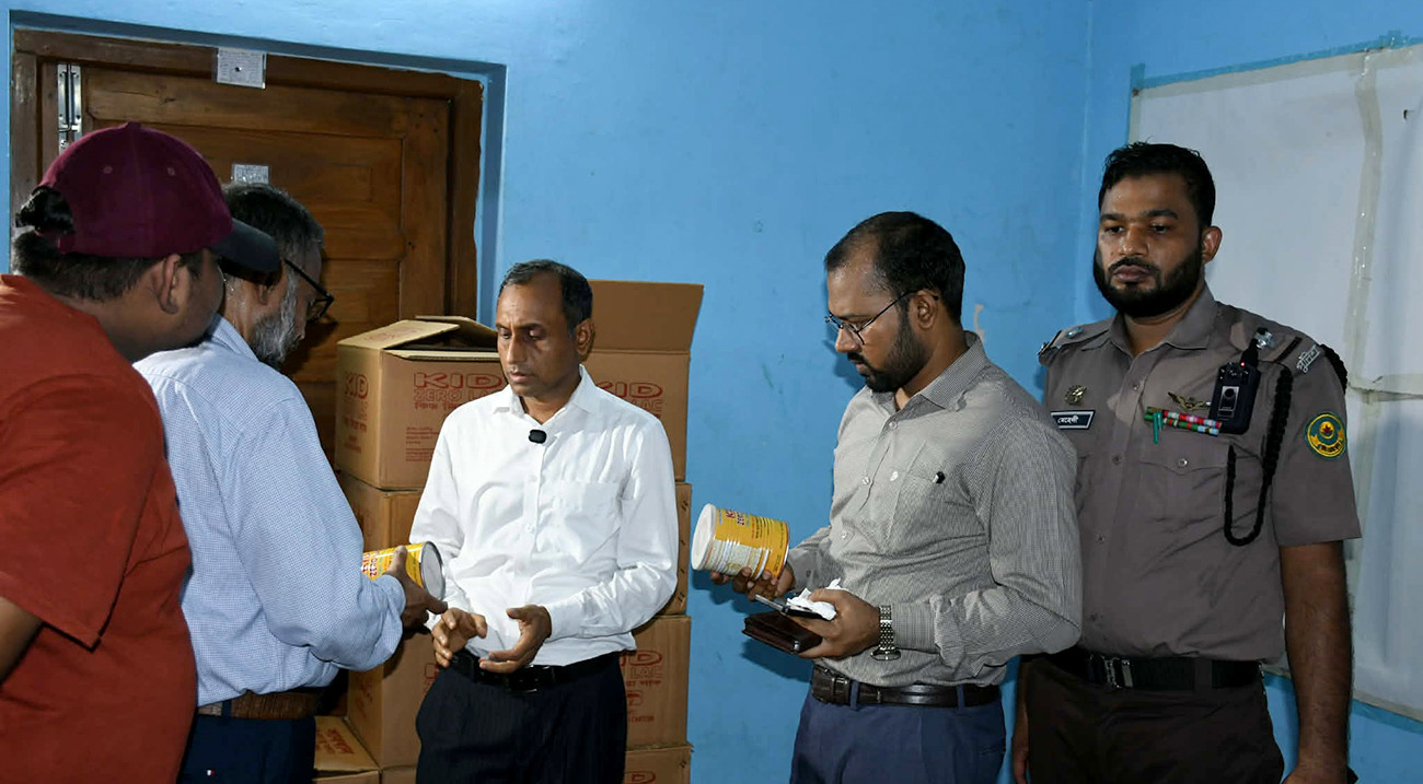 Dairy company fined Tk 4.5 lakh, sealed over expired milk powder resale in Ctg