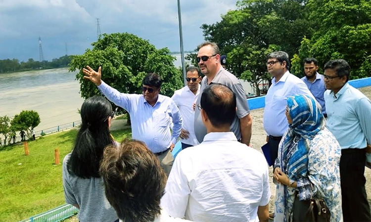 US ambassador visits Teesta Barrage Project in Dalia