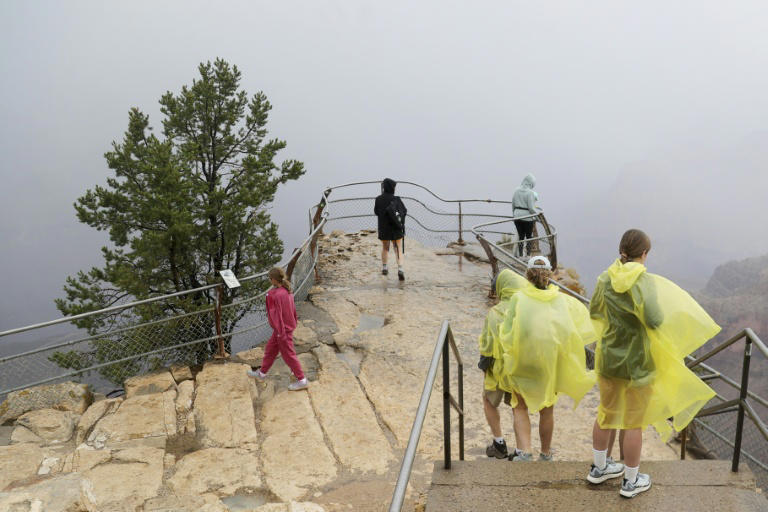 2 die in Grand Canyon flash flood, only 1 person unaccounted for