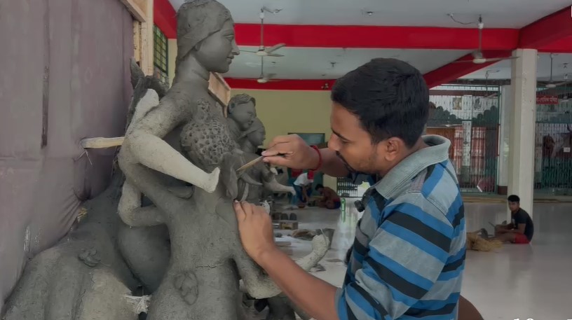 Unique Durga idol being made of matchsticks in Satkhira 