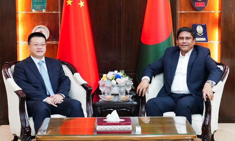 PM’s adviser, Chinese envoy discuss strengthening defence ties