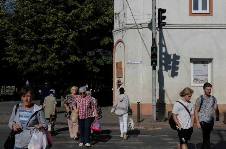 Unscathed by Russian strikes, Ukraine region offers wartime respite