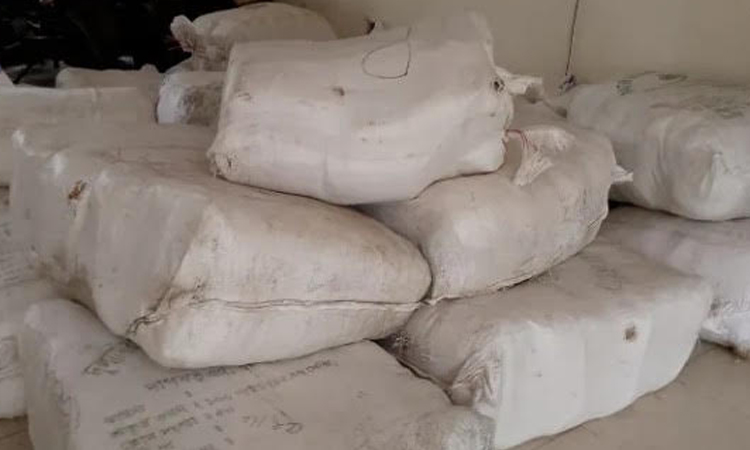 Two held with 2,000kg of illegal polythene in Bagerhat
