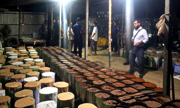 Molasses factory fined Tk 2.30 lakh in Rangpur