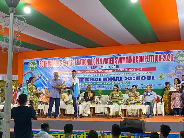 Bangladesh win four medals in World's Longest Swimming Race