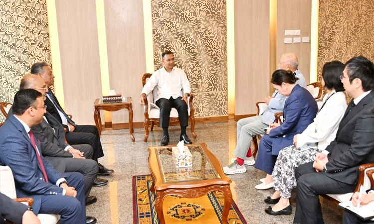PM seeks Japan’s special envoy’s role for Rohingya repatriation