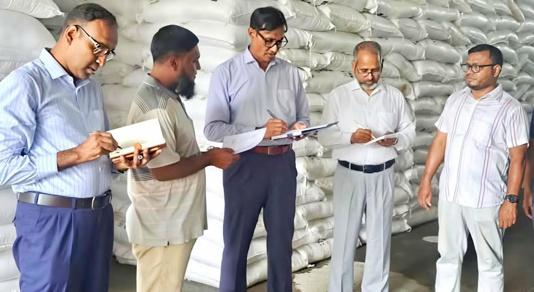 No fertilizer crisis in Rajshahi, sufficient stock available: DC