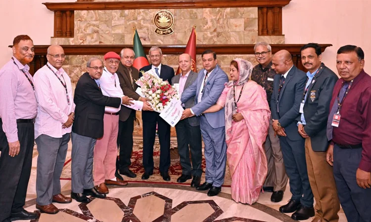 Safeguarding media key to protecting democracy: President  