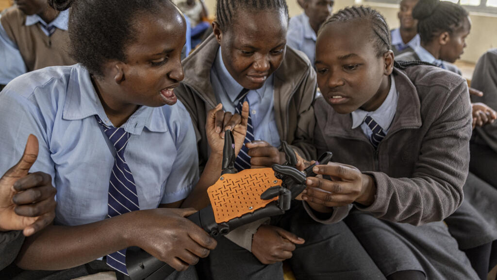 Kenyan start-up makes robotic limbs to sign for deaf kids
