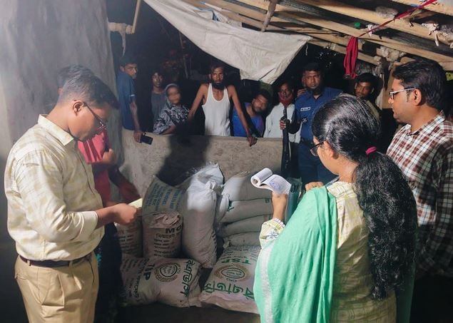 Four traders fined, jailed for illegal fertilizer stockpiling in Natore