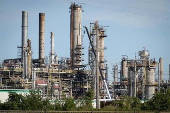 Brent oil tops $100 on Mideast flare-up, fanning inflation fears