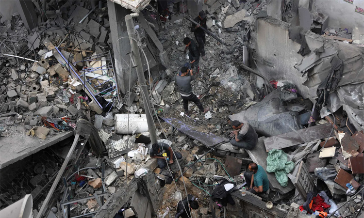 Israeli strike in Gaza kills family of four: hospital, Palestinian security officials