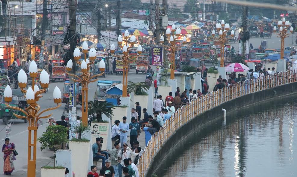 Lotus lights add new charm to Barishal’s Choumatha Lake