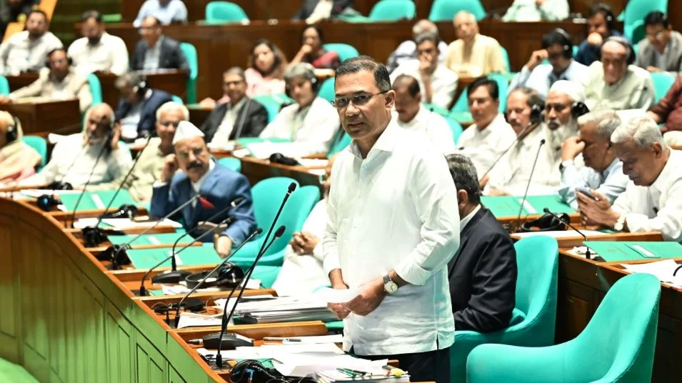 Govt taking steps to end energy crisis, emerge as solar power producer: PM