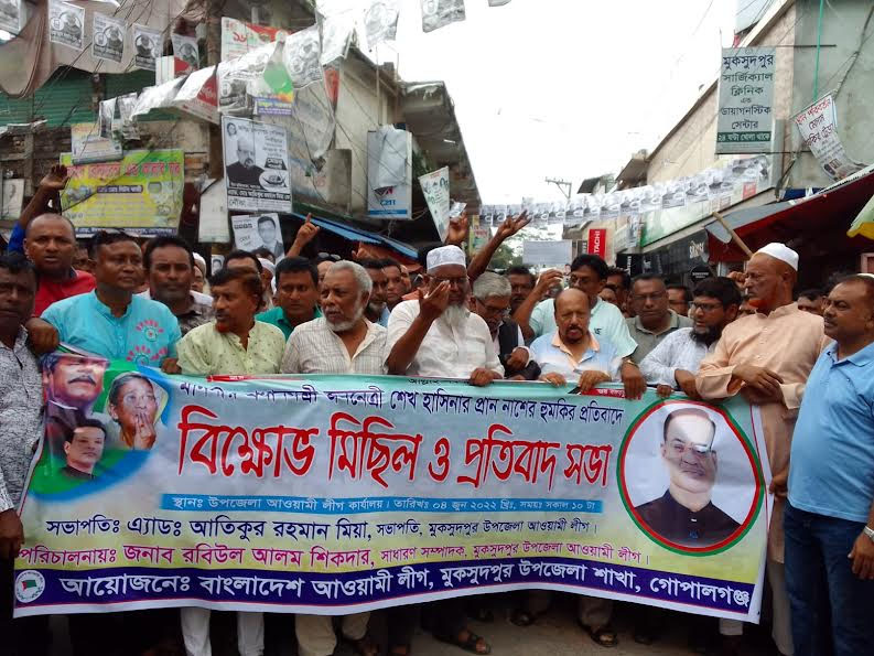 Joker pornosini tomosha qiling U külotlu çorapda sexy