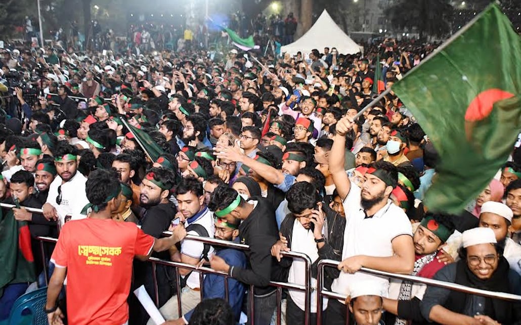 মার্চ ফর ইউনিটি কর্মসূচিতে শহিদ মিনারে ব্যাপক জনসমাগম