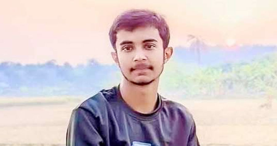 নাটোরে ইংরেজী নববর্ষ পালনের সময় ছাদ থেকে পড়ে স্কুল ছাত্রের মৃত্যু