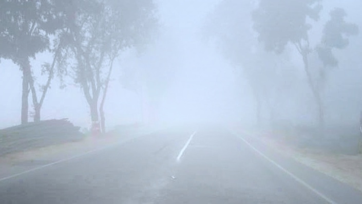 তীব্র শীতে কাহিল লালমনিরহাটের মানুষ