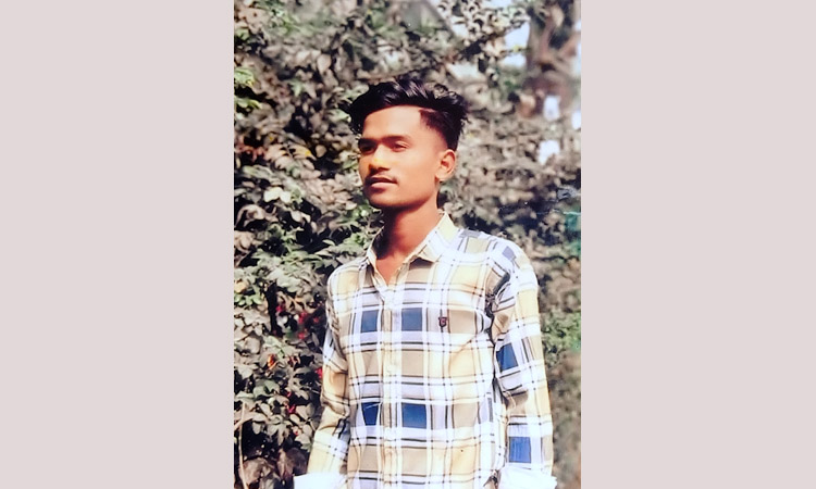 ভুলতে পারছেন না, এখনও কাঁদেন শহিদ রুবেলের মা
