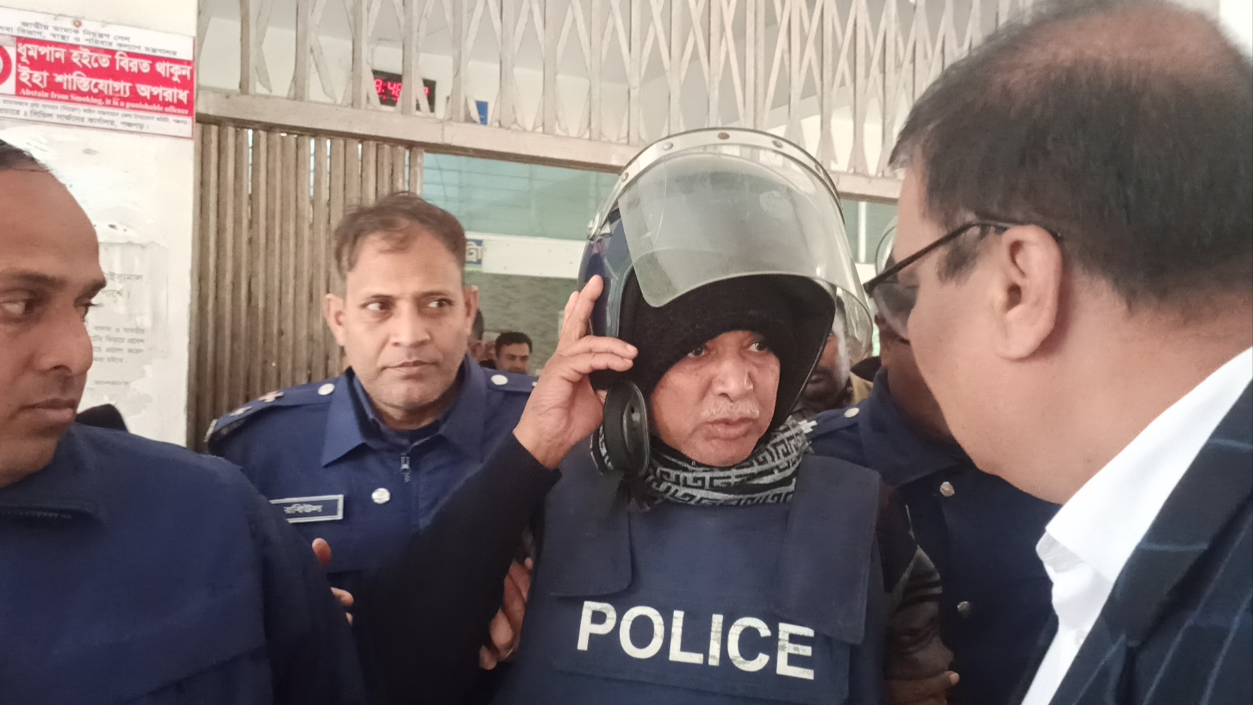 ৩ দিনের রিমান্ড শেষে কারাগারে সাবেক রেলপথ মন্ত্রী সুজন