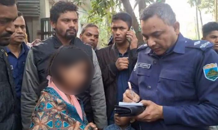 নওগাঁ জেলার মধ্যপাড়া হতে সুবাকে উদ্ধার করেছে র‌্যাব