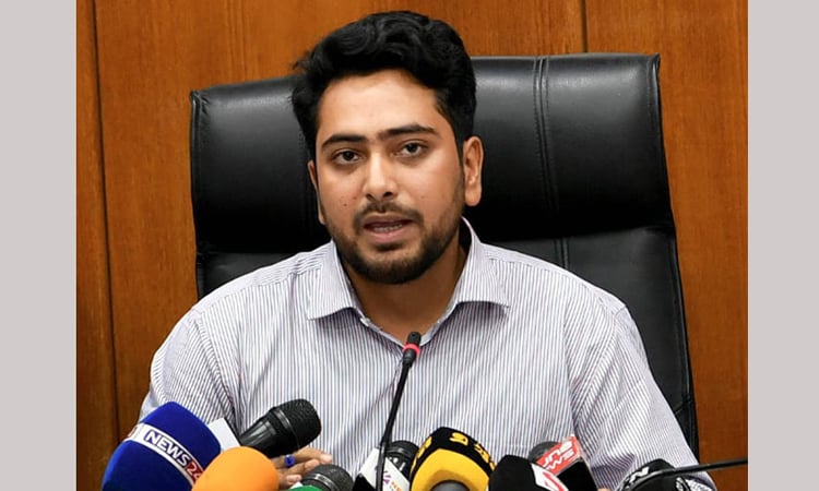 বহুমুখী সংকটের মধ্যেও জনগণের আশা-আকাঙ্ক্ষা পূরণে সরকার অঙ্গীকারাবদ্ধ : নাহিদ