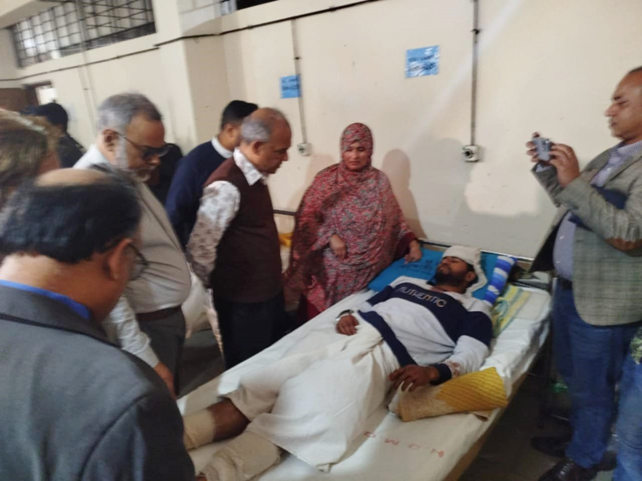 গাজীপুরে শিক্ষার্থীদের ওপর হামলার ঘটনায় জড়িতদের বিচারের আওতায় আনা হবে : স্বরাষ্ট্র উপদেষ্টা