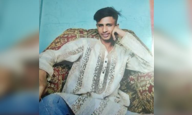 গুলিতে নিভে গেল কিশোর রোমানের স্বপ্ন
