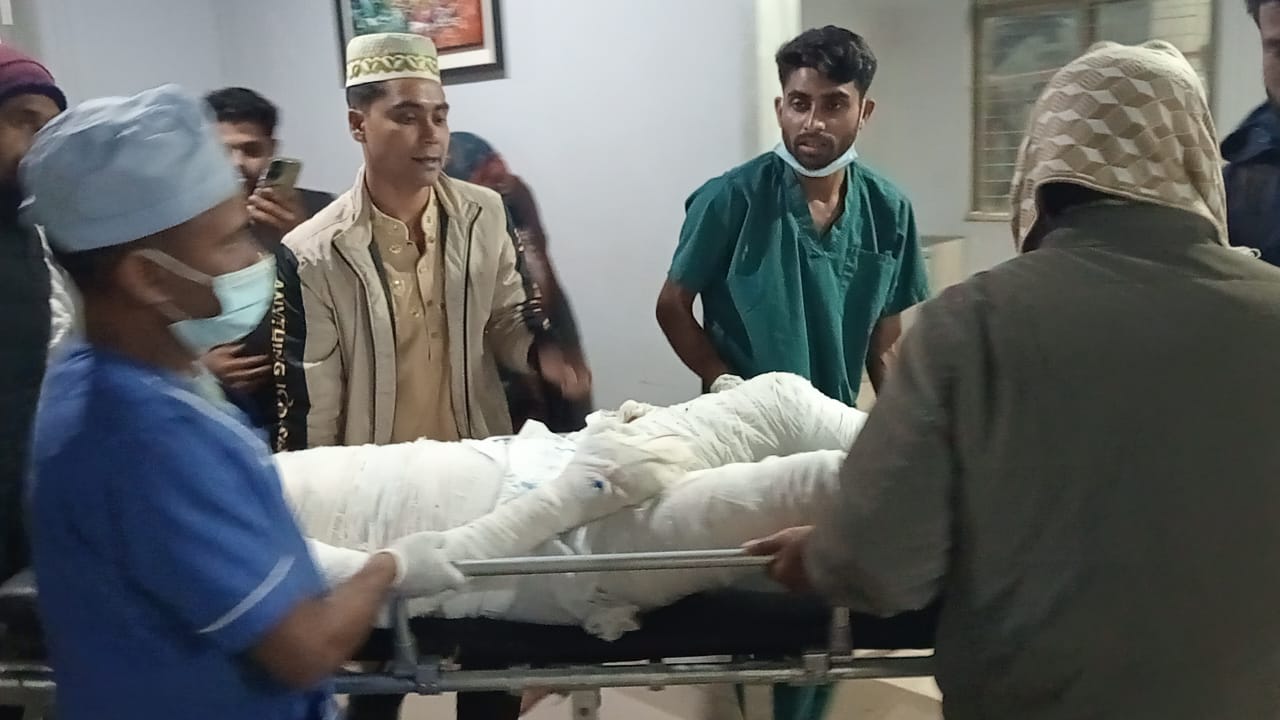 সাভারে গ্যাস লিকেজ থেকে বিস্ফোরণ : একজনের মৃত্যু 