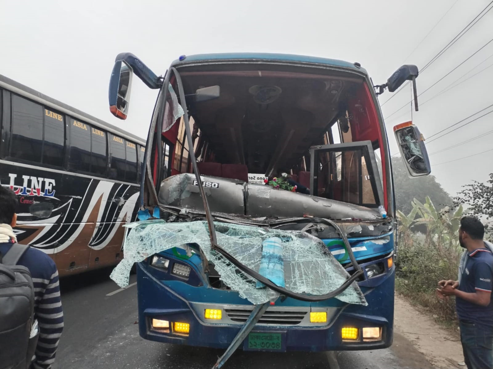 কুমিল্লায় ঘন কুয়াশায় দুর্ঘটনার কবলে ৮টি যানবাহন, আহত ১৫