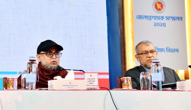সারাদেশে শিল্প-সাহিত্য বন্ধ হয়ে গেছে বলে প্রোপাগান্ডা ছড়ানো হচ্ছে : সংস্কৃতি উপদেষ্টা
