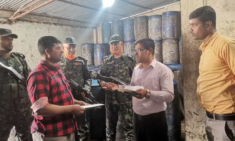 নাটোরে তিনটি ব্যবসা প্রতিষ্ঠানকে জরিমানা