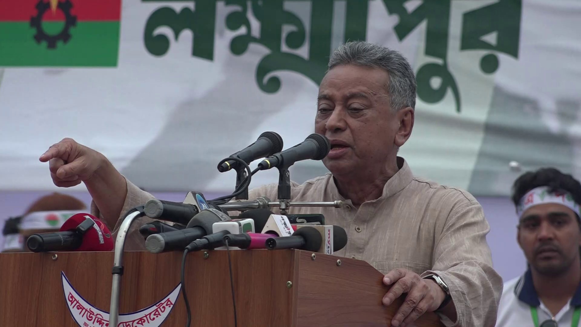 নির্বাচনের মধ্য দিয়ে দেশটাকে গড়ে তোলার জন্য আমীর খসরুর আহ্বান 