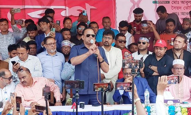 পতিত আওয়ামী লীগকে বৈধতা দেয়ার সুযোগ নেই: ব্যারিস্টার মাহবুব উদ্দিন খোকন