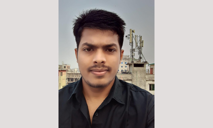 ফ্যাসিবাদী আওয়ামী সরকারের বিচার চায় শহীদ রিয়াজের পরিবার