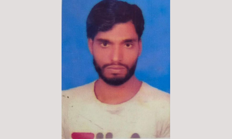 একমাত্র মেয়েকে নিয়ে অথৈ সাগরে শহীদ জাহিদের স্ত্রী