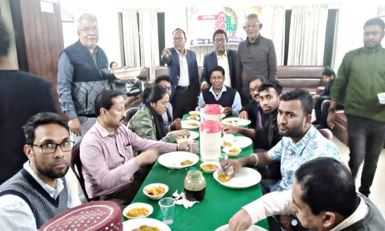 দিনাজপুরে দিনব্যাপী পিঠা উৎসব