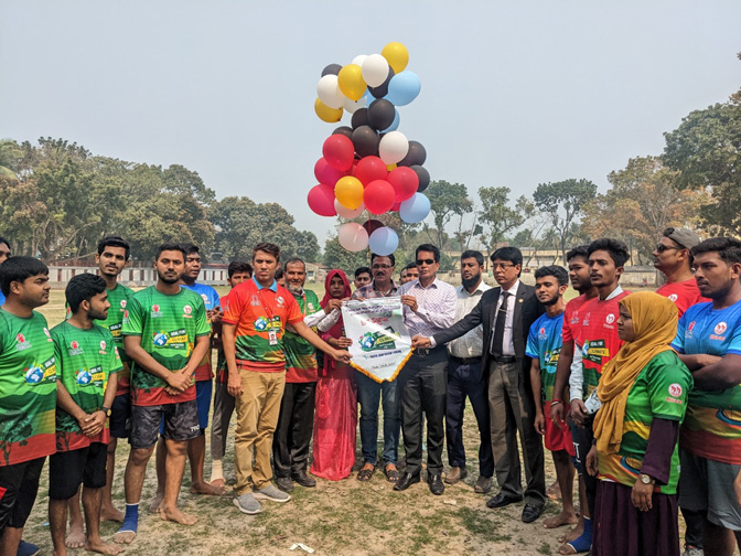সাতক্ষীরায় জলবায়ু সচেতনতায় ‘গোল ফর ক্লাইমেট’ ফুটবল টুর্নামেন্ট অনুষ্ঠিত