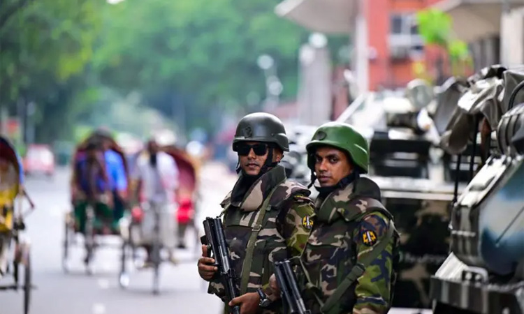 আইন-শৃঙ্খলা পরিস্থিতির উন্নতিতে কঠোর অবস্থানে সরকার