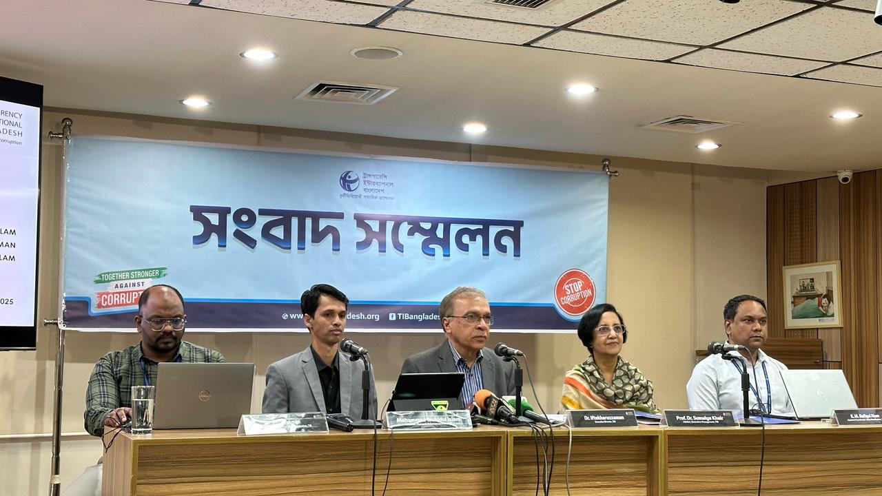 ত্রিপক্ষীয় আঁতাতে বাজার দখলের প্রাতিষ্ঠানিকীকরণ হয়েছে সরকারি ক্রয়খাত: টিআইবি