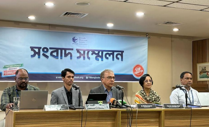 দেশের সরকারি ক্রয়খাত নিয়ন্ত্রণহীন দখলদারিত্বের হাতে জিম্মি : ইফতেখারুজ্জামান