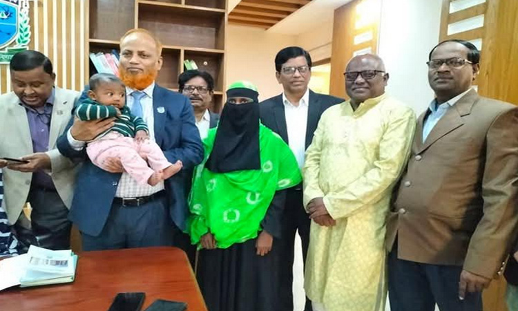 কৃষি বিশ্ববিদ্যালয়ে চাকুরি পেলেন শহীদ নুর আলমের স্ত্রী 