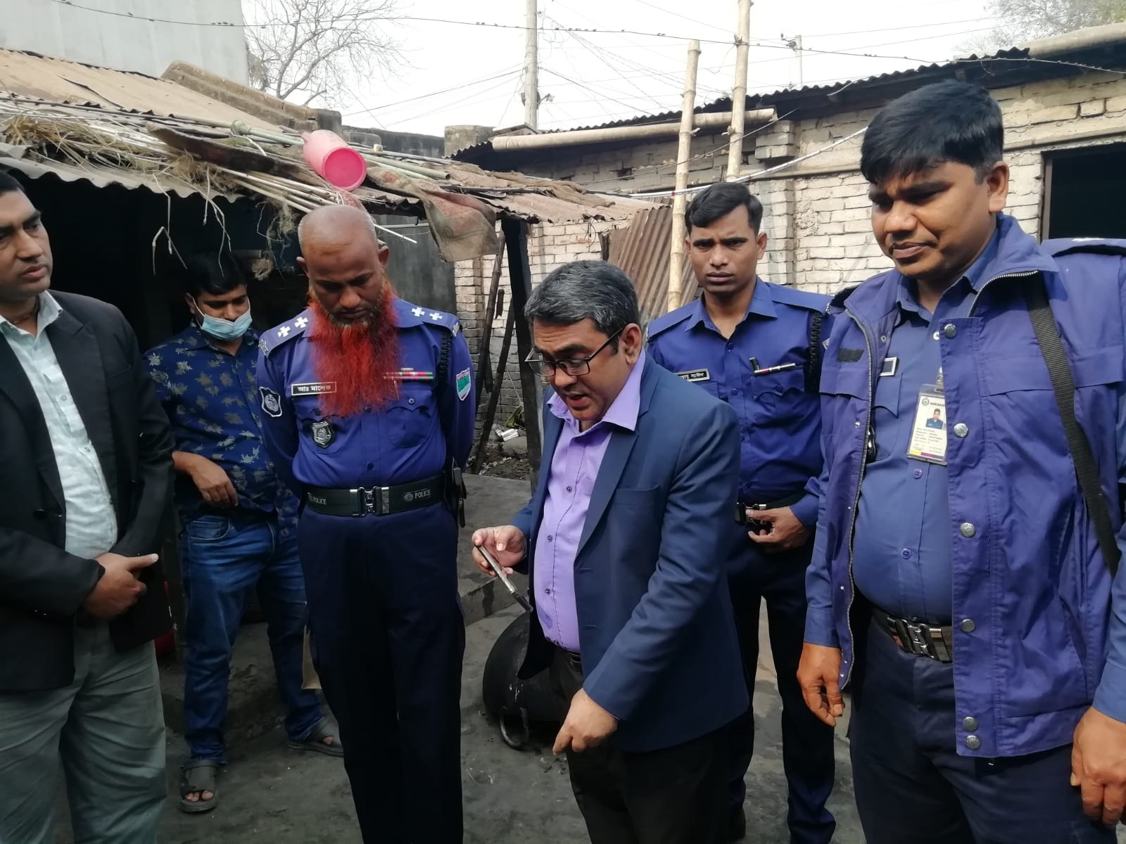 চুয়াডাঙ্গায় মিষ্টি তৈরির কারখানায় অভিযান, জরিমানা