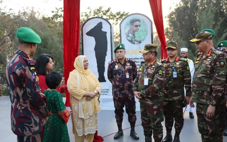 'সিনহা স্মৃতিফলক' উদ্বোধন করেছেন সেনাবাহিনী প্রধান