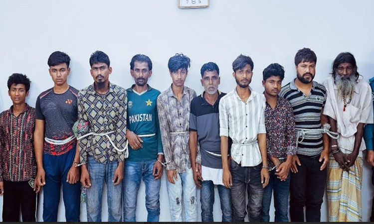 পুলিশের এসআই হেনস্তার ঘটনায় গ্রেফতার আরও ১০