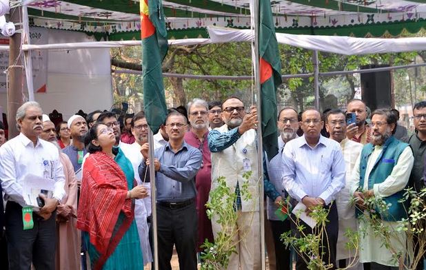 যাঁরা ইতিহাস নির্মাণ করেন তাঁরা রাজনীতির ঊর্ধ্বে : ঢাবি উপাচার্য