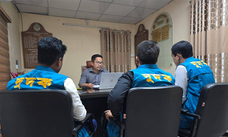 রেলওয়ে পূর্বাঞ্চলের তিন কার্যালয়ে দুদকের অভিযান, ভুয়া ভ্রমণবিলের নথিপত্র জব্দ