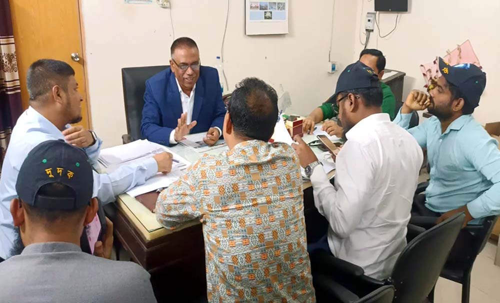 গোপালগঞ্জ খাদ্য নিয়ন্ত্রকের কার্যালয়ে দুদকের অভিযান