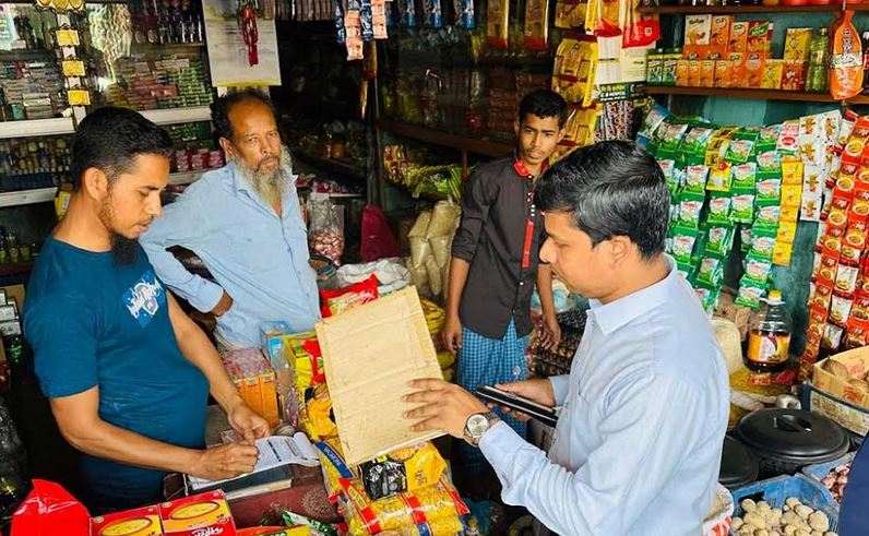 নানা অনিয়মে ৭ ব্যবসায়ী প্রতিষ্ঠানকে জরিমানা 