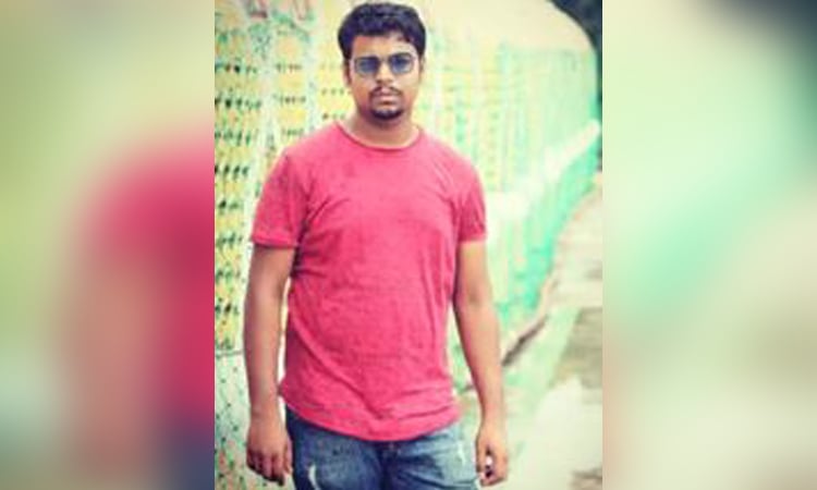 ছেলের খুনিদের দ্রুত বিচার চান জুলাই বিপ্লবে রাজশাহীর শহীদ সাকিব আনজুমের মা